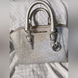 Michael kors Platinum Purse